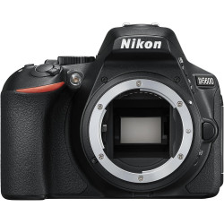 Appareil Photo Reflex Nikon D5600 + Objectif 18-55 mm Noir