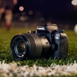 Appareil Photo Reflex Canon EOS 80D + Objectif Canon EF-S